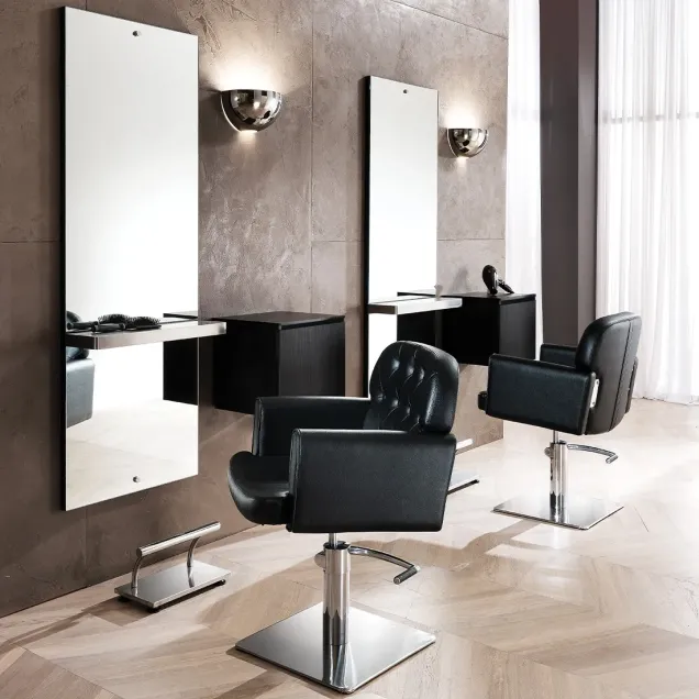 Arredamento Parrucchieri con 2 Postazioni Complete di Poltrone Offerta Liberty