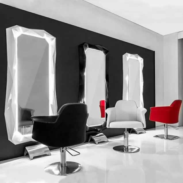 Arredamenti Parrucchiere Luxury con 3 Specchi e Poltrone Professionali in Offerta