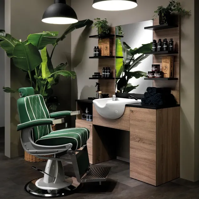 Arredamento Barber Shop con Poltrona Barbiere e Mobile Hair Granada