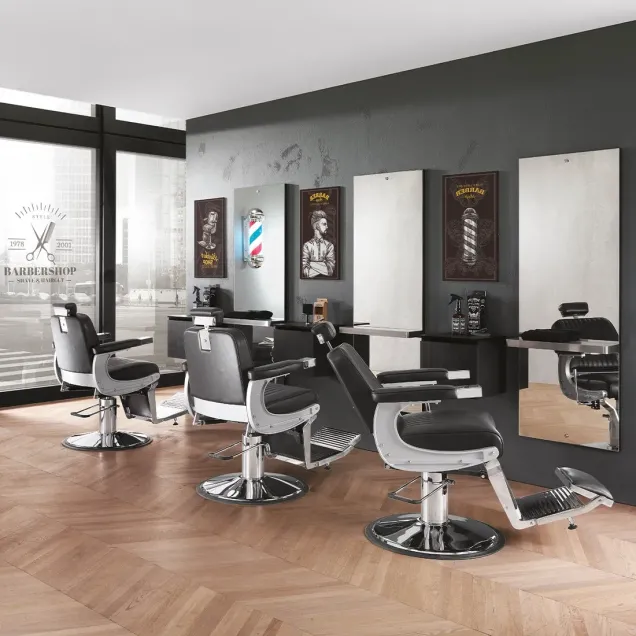 Arredamento Barbiere Offerta con 3 Poltrone e 3 Specchi
