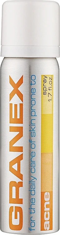 Schiuma-spray per pelli a tendenza acneica